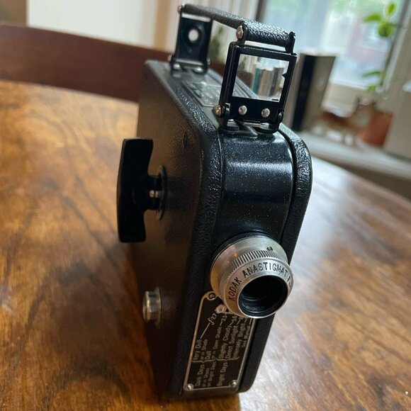 Cine-Kodak Eight Model 25 (1930s Retro Camera) - Picture 1 of 10